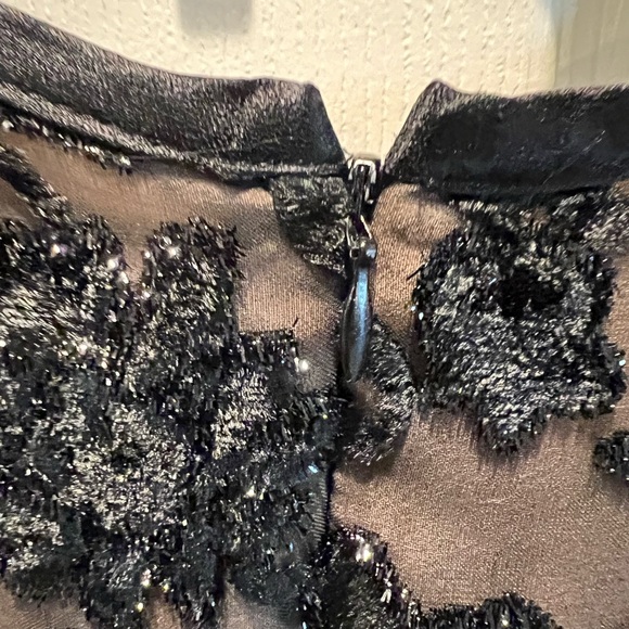 Jeffrey & Dara Evenings  size 10 Women’s Velvet Maxi Dress Floral Formal - Picture 4 of 6